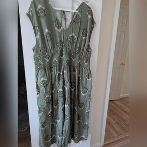 Old Navy Olive Green Floral Tie-Back Maxi Dress